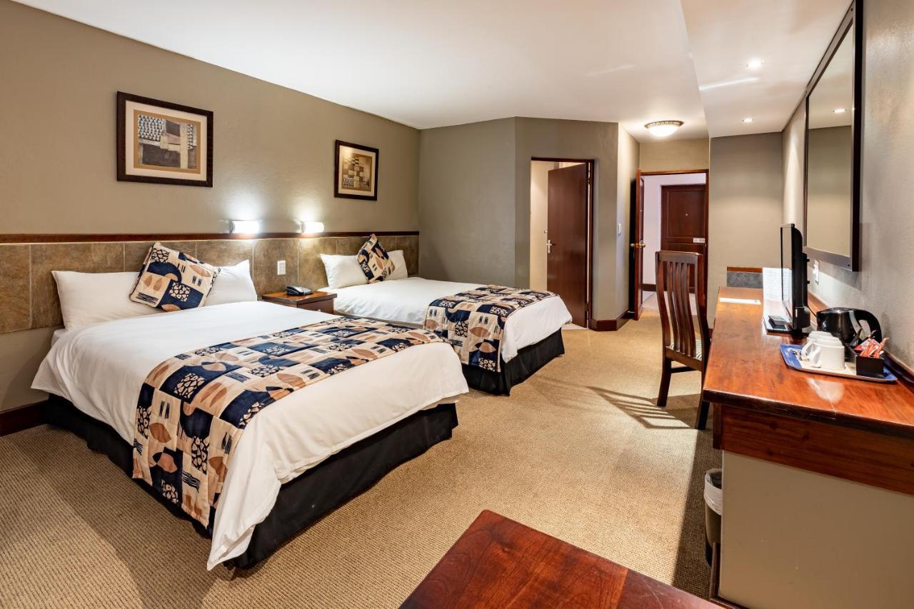 ווייט ריבר African Sky Hotels - Pine Lake Inn מראה חיצוני תמונה
