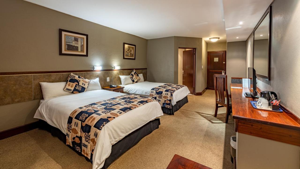 ווייט ריבר African Sky Hotels - Pine Lake Inn מראה חיצוני תמונה