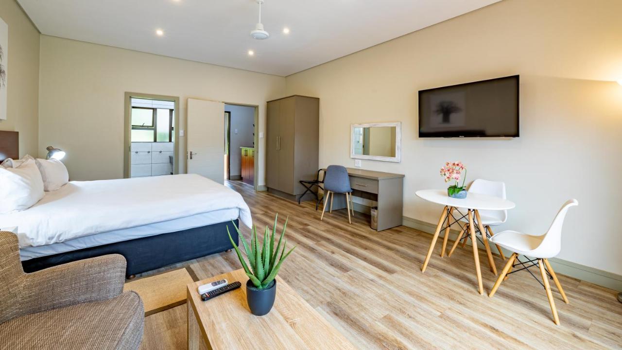 ווייט ריבר African Sky Hotels - Pine Lake Inn מראה חיצוני תמונה