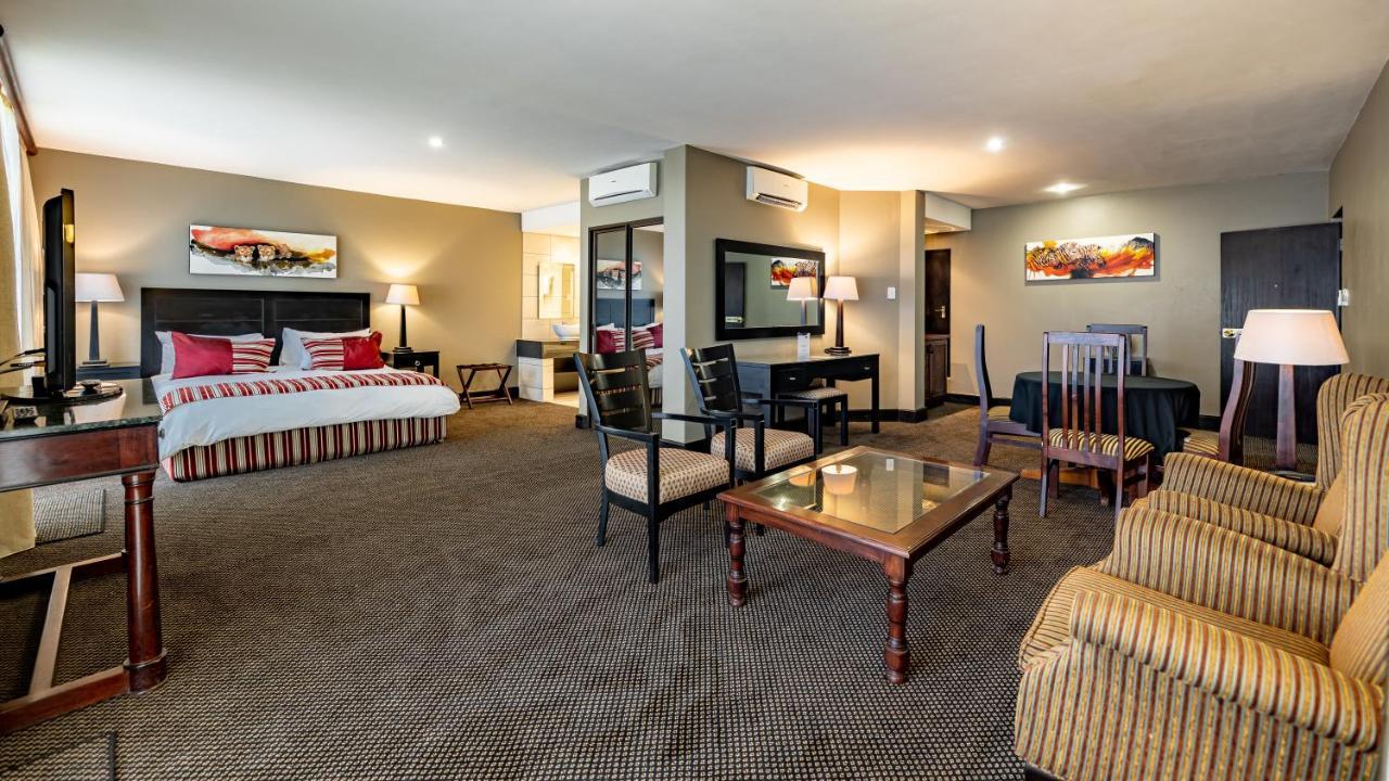 ווייט ריבר African Sky Hotels - Pine Lake Inn מראה חיצוני תמונה