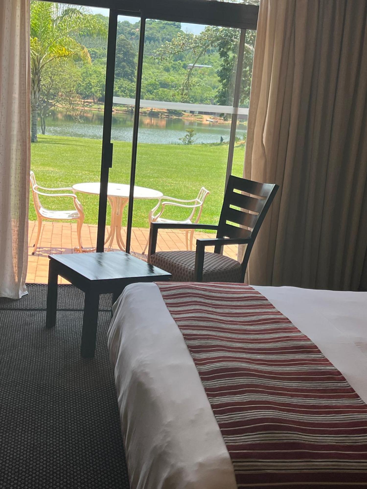 ווייט ריבר African Sky Hotels - Pine Lake Inn מראה חיצוני תמונה