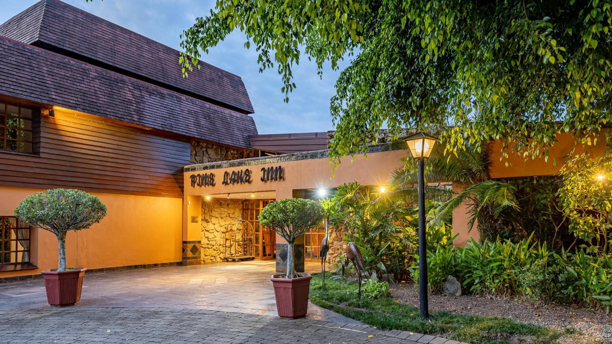 ווייט ריבר African Sky Hotels - Pine Lake Inn מראה חיצוני תמונה