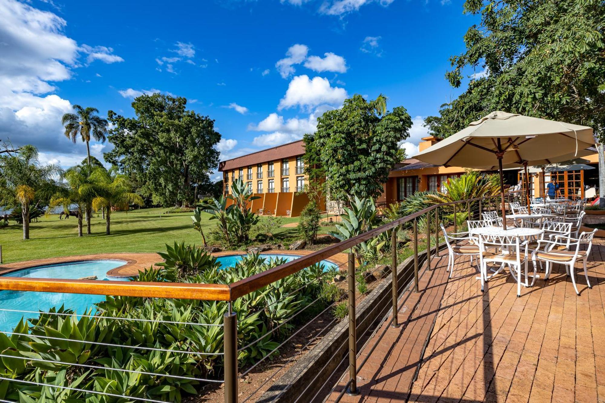 ווייט ריבר African Sky Hotels - Pine Lake Inn מראה חיצוני תמונה