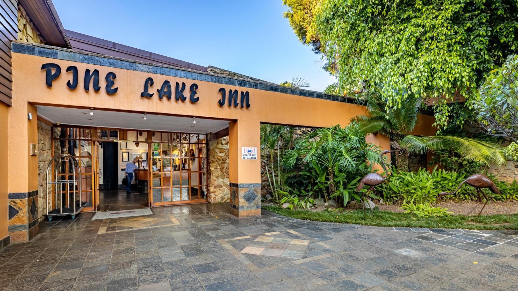 ווייט ריבר African Sky Hotels - Pine Lake Inn מראה חיצוני תמונה
